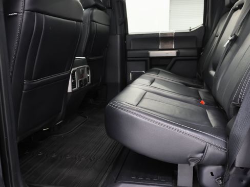 Used 2022 Ford F250 Lariat w/ Black Appearance Package AWD/4WD image 35