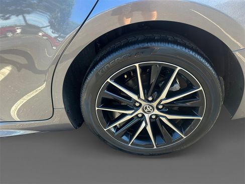 Used 2023 Toyota Camry SE image 8