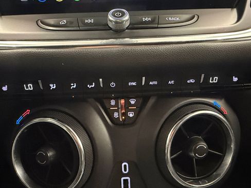 Used 2024 Chevrolet Blazer LT w/ Convenience Package FWD image 19