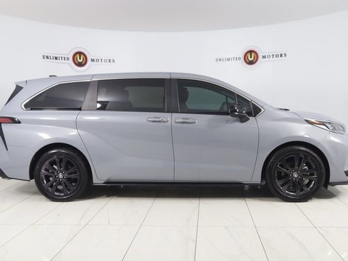 Used 2024 Toyota Sienna XSE image 2
