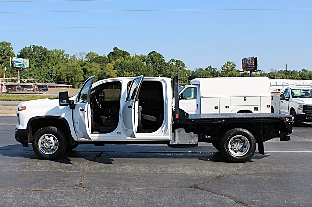 Used 2025 Chevrolet Silverado 3500 W/T AWD/4WD image 7