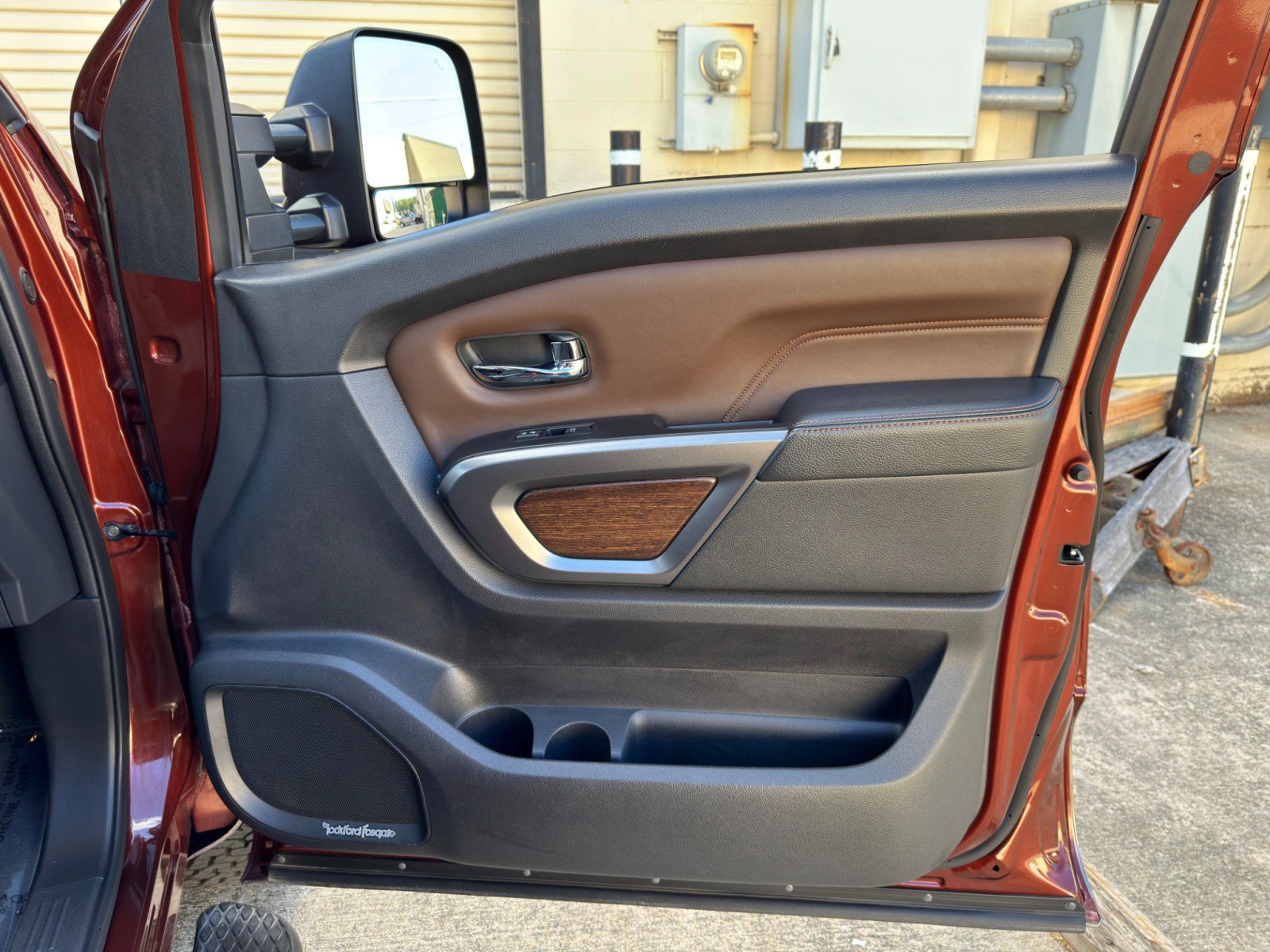Used 2016 Nissan Titan Platinum Reserve RWD image 43