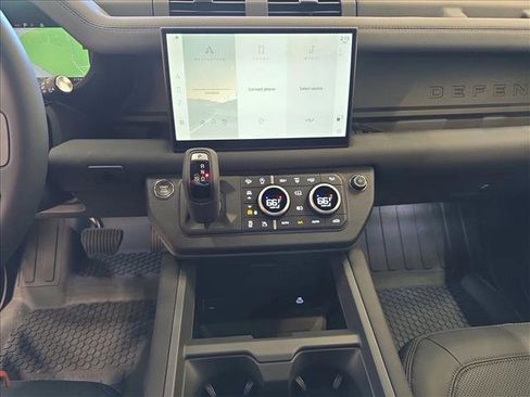 New 2025 Land Rover Defender 110 S AWD/4WD image 20
