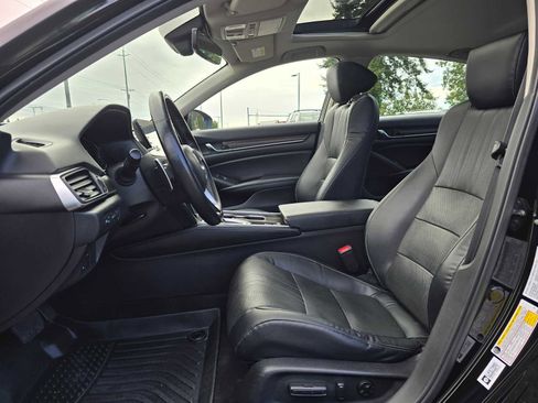 Used 2018 Honda Accord Touring image 20
