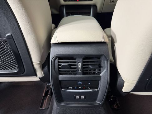 Used 2023 BMW i4 eDrive35 w/ Premium Package RWD image 30