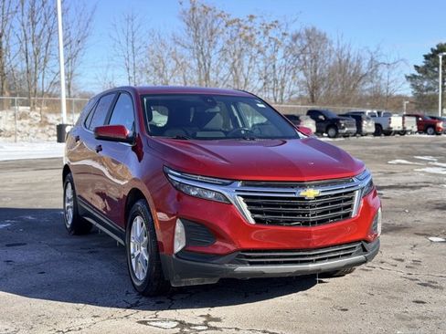 Used 2022 Chevrolet Equinox LT image 3
