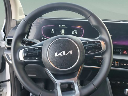 Certified 2025 Kia Sportage EX image 21