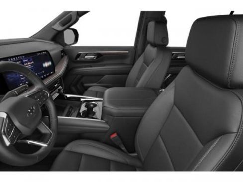 Used 2025 Chevrolet Suburban Z71 AWD/4WD image 11