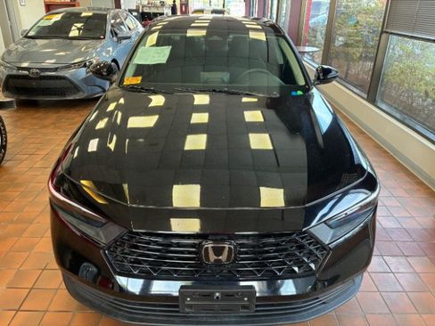 Used 2023 Honda Accord LX image 5