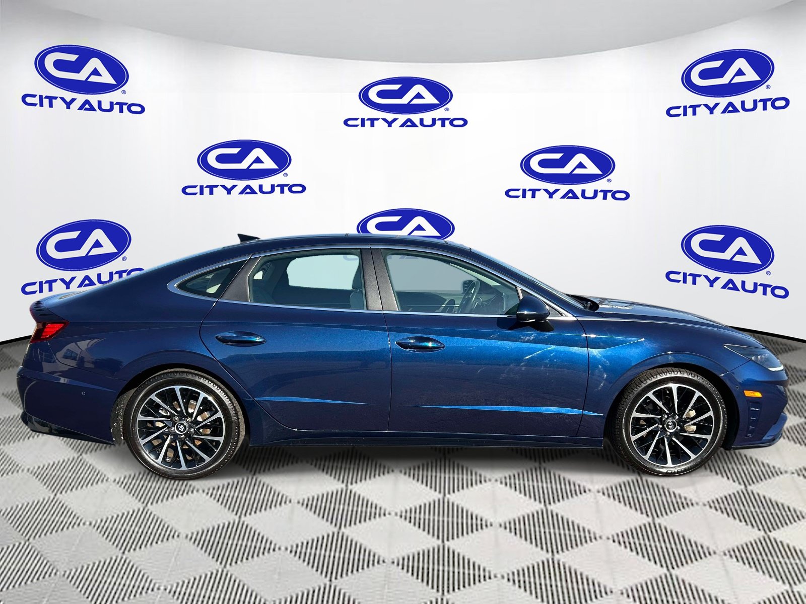 Used 2021 Hyundai Sonata Limited FWD image 2