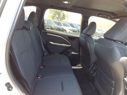 Used 2025 Subaru Forester Premium AWD/4WD image 21