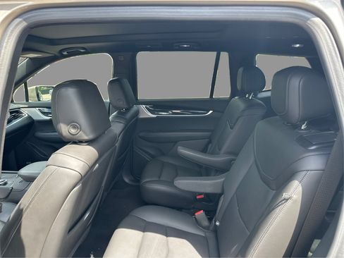 Used 2022 Cadillac XT6 Premium Luxury AWD/4WD image 34