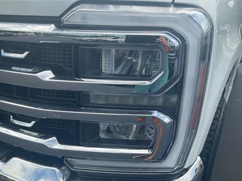 New 2026 Ford F250 Lariat w/ Chrome Package AWD/4WD image 9