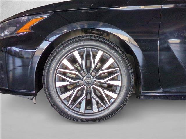 Used 2024 Nissan Altima 2.5 SV FWD image 22