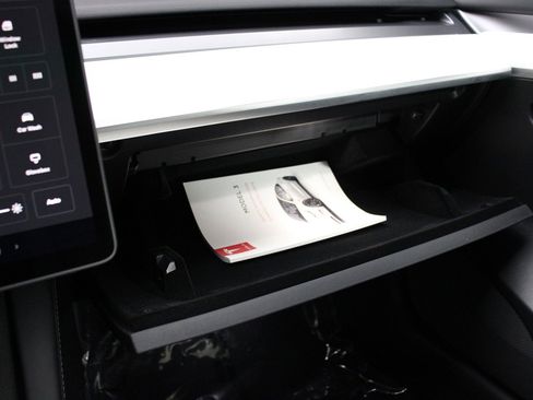 Used 2022 Tesla Model 3 Long Range image 21