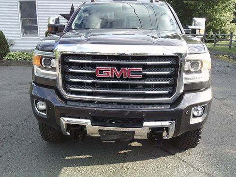 Used 2015 GMC Sierra 2500 SLT w/ All-Terrain HD Package AWD/4WD image 7