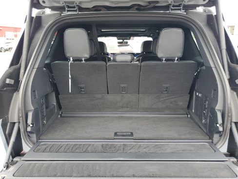 New 2025 Lincoln Navigator Reserve w/ Jet Appearance Package image 32