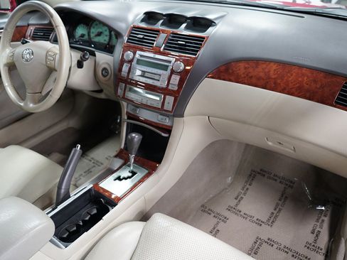 Used 2006 Toyota Solara SE FWD image 17