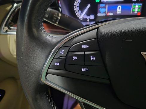 Used 2018 Cadillac XT5 Luxury w/ Driver Awareness Package AWD/4WD image 24