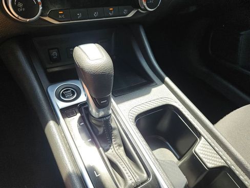 Used 2025 Nissan Sentra SV FWD image 29