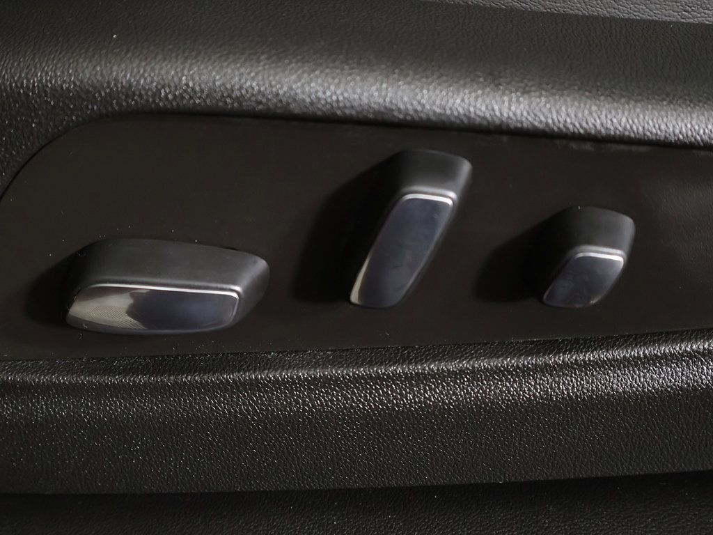 Used 2024 Cadillac XT6 Sport w/ LPO, Floor Liner Package AWD/4WD image 40