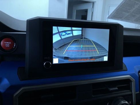 Certified 2025 Toyota Tacoma TRD Off-Road image 21