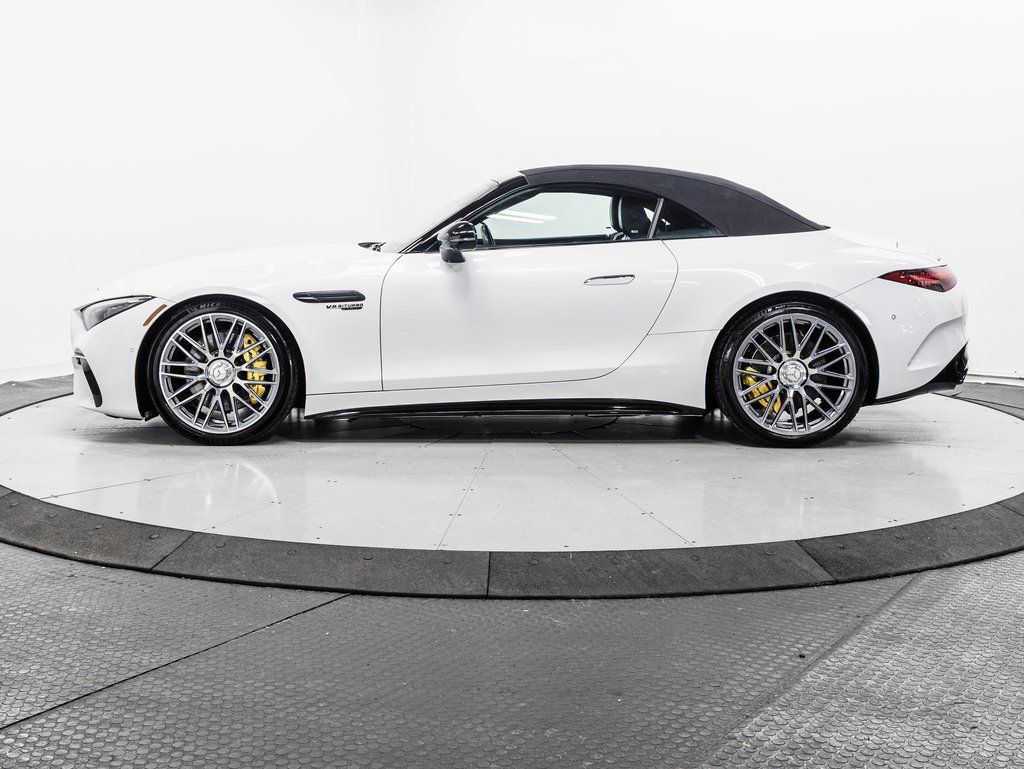 Used 2022 Mercedes-Benz SL 55 AMG 4MATIC w/ Driver Assistance Package image 4