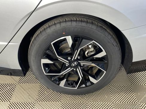 Used 2025 Hyundai Sonata SEL AWD/4WD image 19