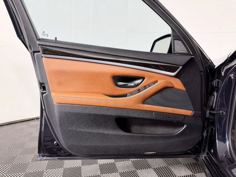 Used 2014 BMW 535d Sedan RWD image 25