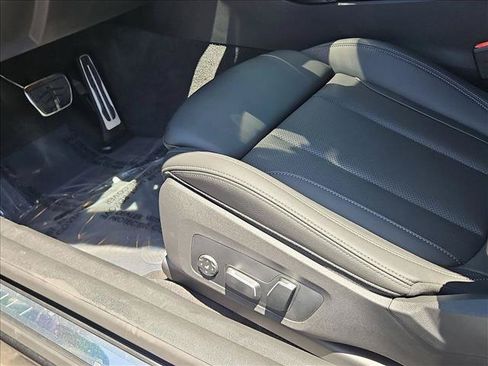 New 2026 BMW 430i xDrive Coupe w/ M Sport Package AWD/4WD image 4