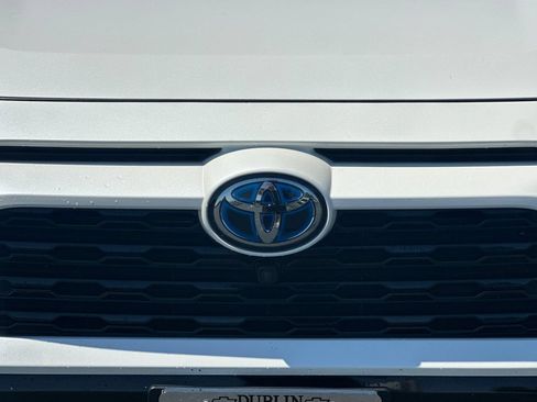 Used 2022 Toyota RAV4 XSE AWD/4WD image 47