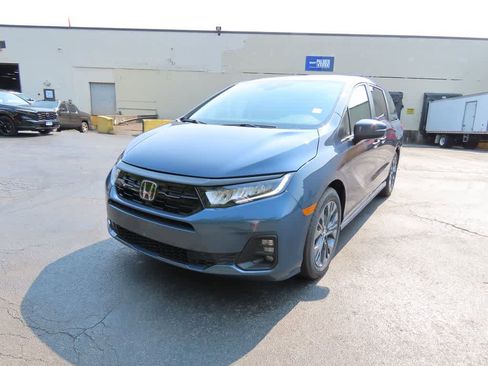 New 2026 Honda Odyssey Touring image 1