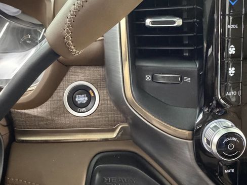 Used 2024 RAM 2500 Limited w/ Safety Group image 26