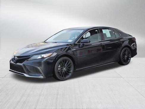 Certified 2021 Toyota Camry XSE image 3