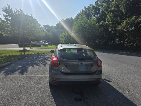 Used 2013 Ford Focus SE FWD image 5