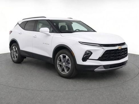Certified 2024 Chevrolet Blazer LT w/ Convenience Package FWD image 1