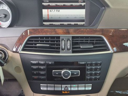 Used 2014 Mercedes-Benz C 300 4MATIC Sedan image 12