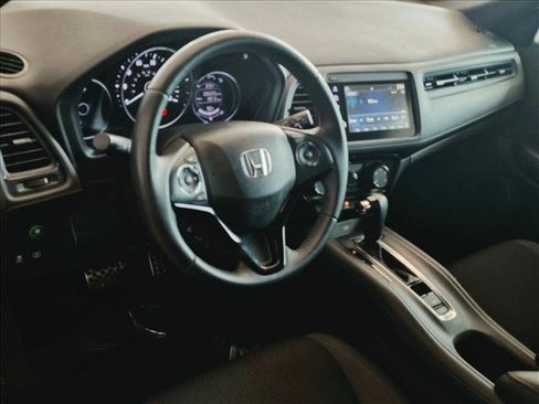 Certified 2021 Honda HR-V Sport image 9