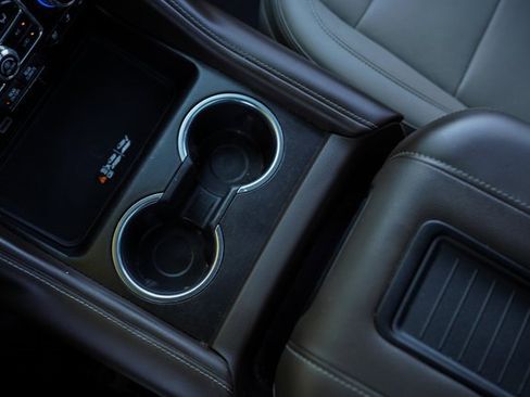 Used 2021 GMC Yukon SLT w/ SLT Premium Package image 36