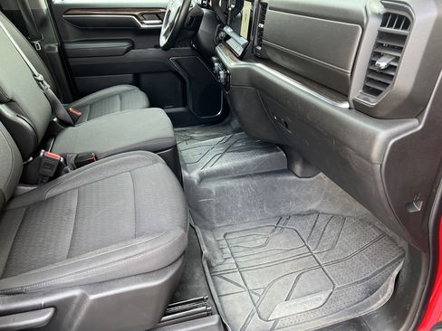 Used 2023 Chevrolet Silverado 1500 LT image 23