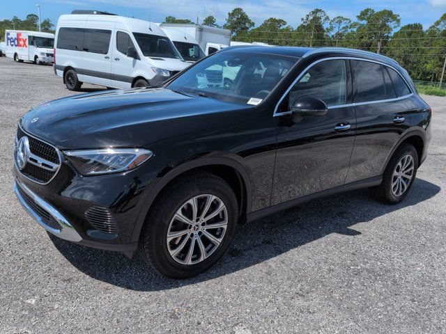 Used 2026 Mercedes-Benz GLC 300 image 8