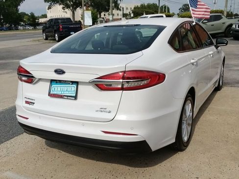 Used 2019 Ford Fusion SE FWD image 3