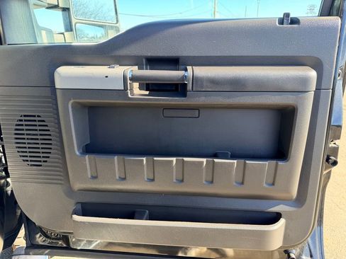 Used 2014 Ford F250 Lariat w/ Chrome Package image 14