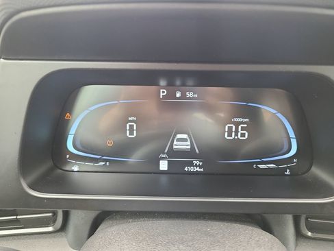 Used 2025 Hyundai Elantra Sport FWD image 19