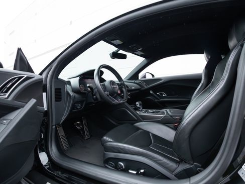 Used 2018 Audi R8 V10 image 57