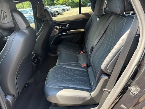 Used 2023 Mercedes-Benz EQS 450+ SUV w/ Pinnacle Trim Package image 20