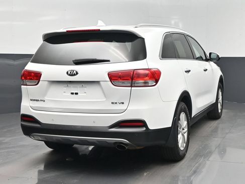 Used 2017 Kia Sorento EX w/ EX V6 Premium Package FWD image 11
