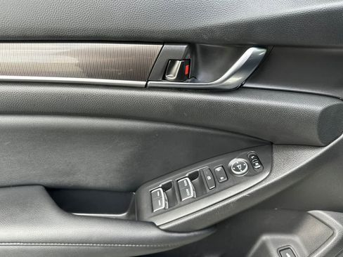 Used 2021 Honda Accord Sport Special Edition image 12