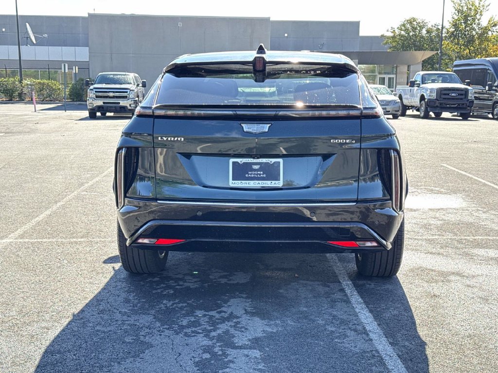 Used 2024 Cadillac Lyriq Luxury AWD/4WD image 23