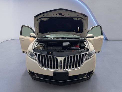 Used 2012 Lincoln MKX AWD image 8